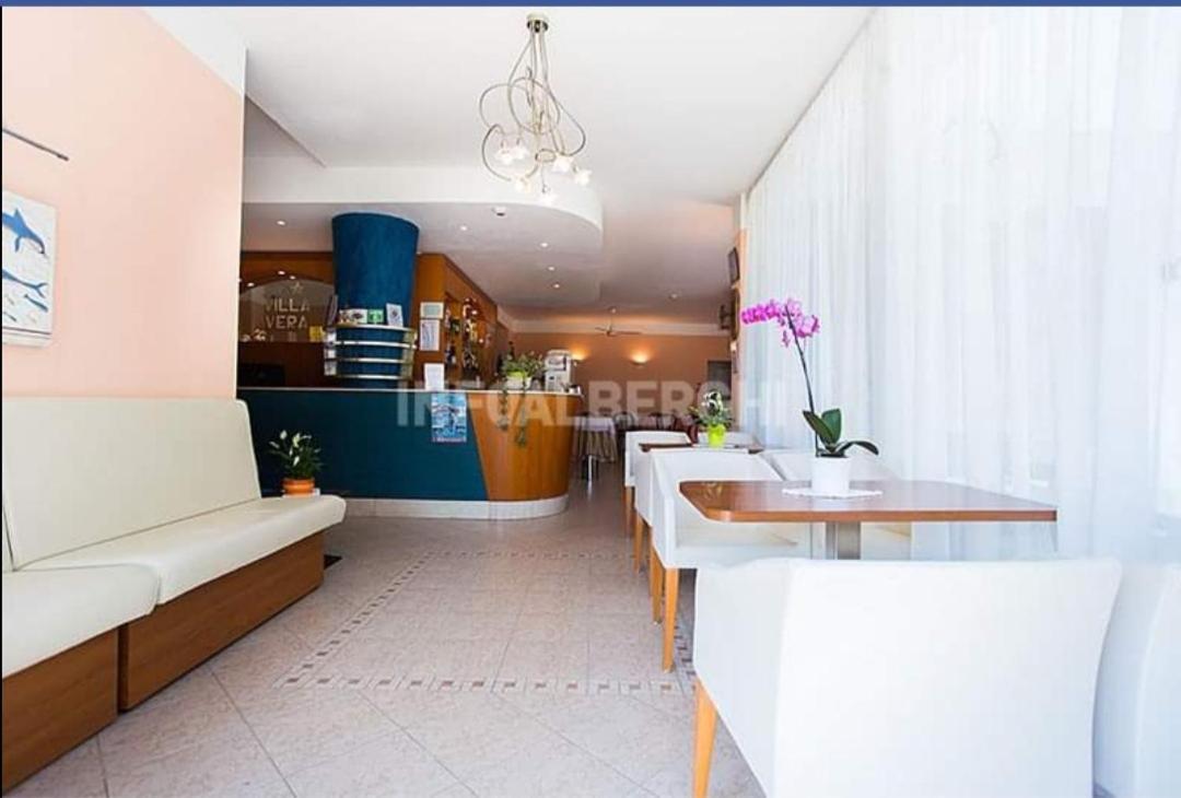 Hotel Villa Vera Rimini Luaran gambar