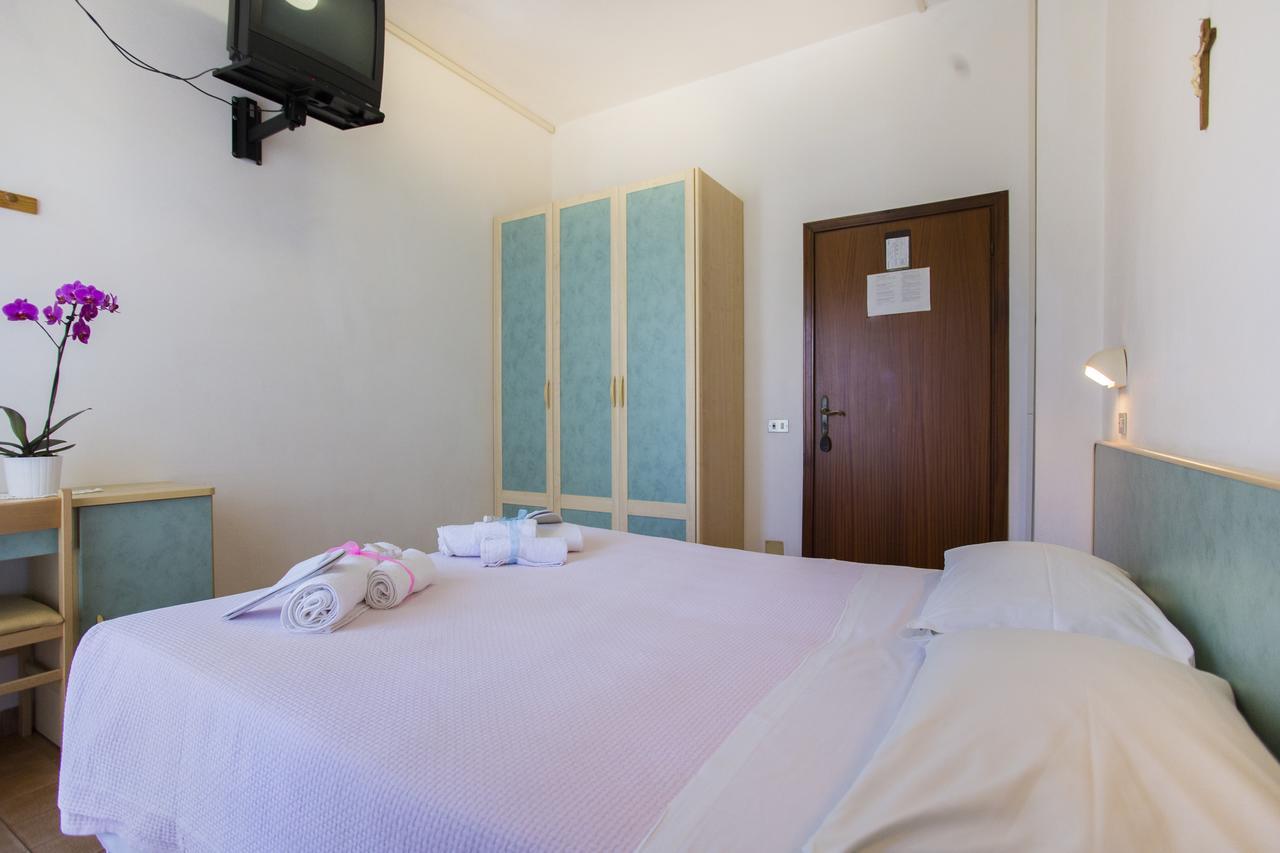 Hotel Villa Vera Rimini Luaran gambar
